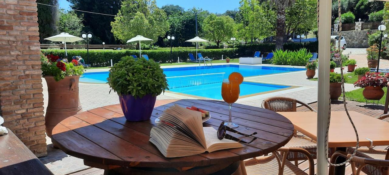 Nikos Apartments อาร์ริลลาส ภายนอก รูปภาพ