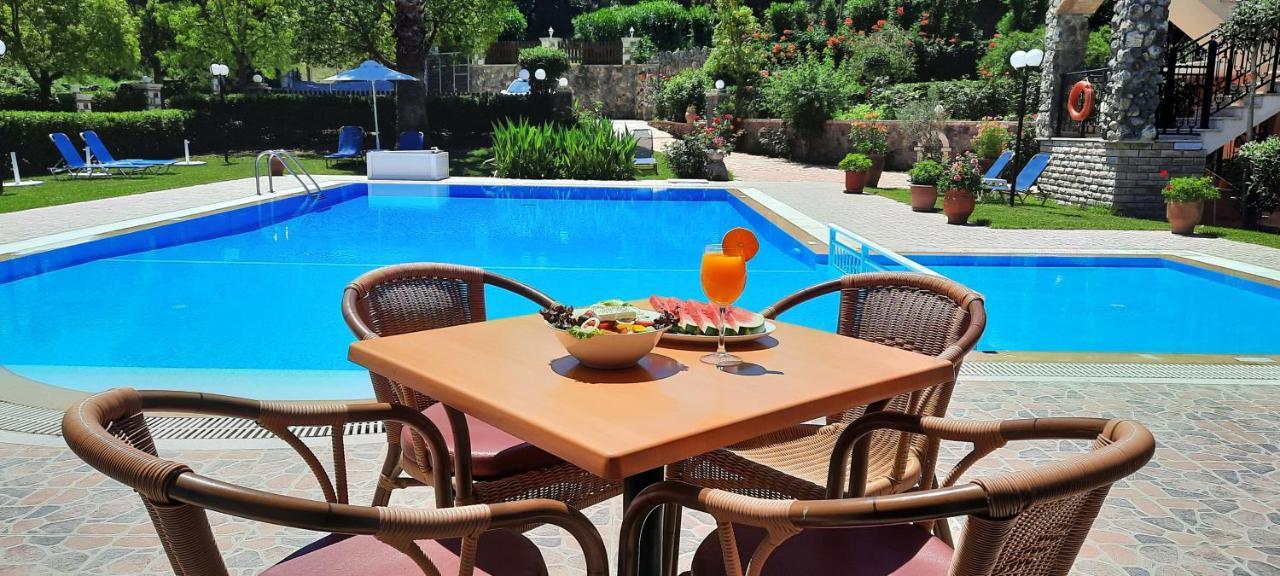 Nikos Apartments อาร์ริลลาส ภายนอก รูปภาพ